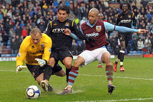 据突出却未 据突出却未